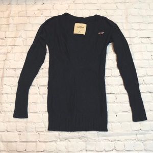 Hollister navy sweater